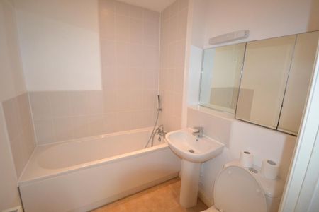2 bedroom flat to rent - Photo 5