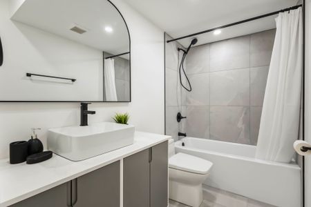 For Lease - 43A Cummings Street Unit# Furnished Upper, Toronto, Ontario - Photo 2