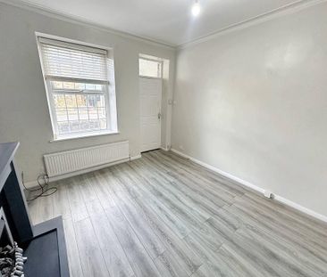 2 bedroom cottage to rent - Photo 2