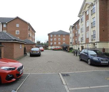 Brunel Crescent, Swindon, SN2 - Photo 1