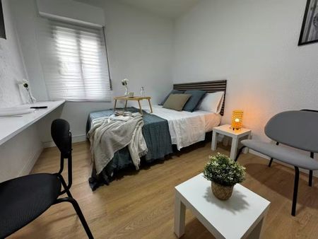 Calle Corregidor Rodrigo Rodríguez, Madrid, Community of Madrid 28030 - Foto 2