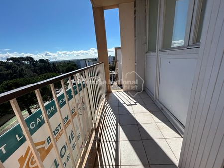 SALON DE PROVENCE : appartement de 4 pièces (72 m²) en location, - Photo 2
