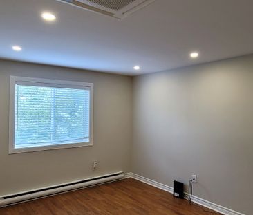 For Lease - 1036 Falgarwood Drive Unit# 76, Oakville, Ontario - Photo 2