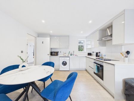 Desford Way, Ashford, Surrey,TW15 - Photo 2