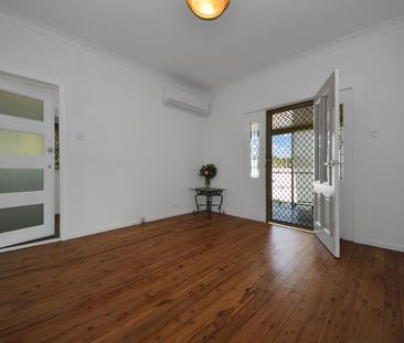 47 Blackstone Road, Eastern Heights - Photo 4