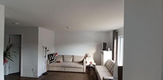 Appartement 5 1/2 Sur Deux étages - Photo 2