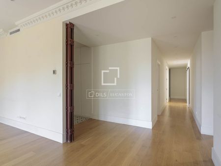 Excellent 4 Bedroom apartment for rent in Cortes / Huertas, Madrid - Foto 5
