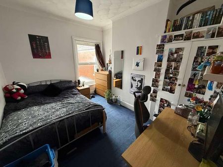 Tennyson Road, SO17 - Photo 2