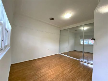 “Charming 2-Bedroom Home in Blacktown!” - Photo 5