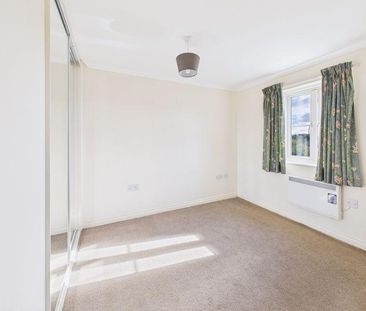 3 bedroom end of terrace house to rent - Photo 6