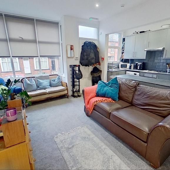 3 bedroom terraced house to rent - Photo 1