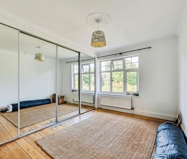 4 bedroom semi-detached house to rent - Photo 5