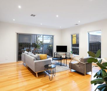 Low-Maintenance Unit in a Prime Belmont Location - Photo 3