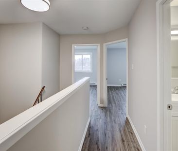 For Lease - 2145 Sherobee Road Unit# 85, Mississauga, Ontario - Photo 3