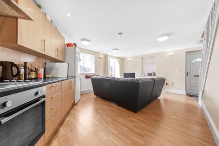 2 Bed Detached House, Monkbridge Street, LS6 - Photo 3