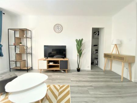 Location Appartement 3 pièces 54m² MARSEILLE 4ème - Photo 4