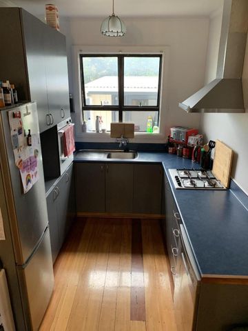 Warm, well-located and family-ready in Akina - Photo 4