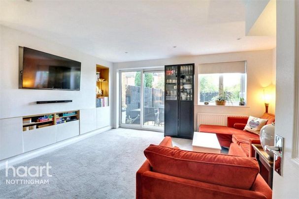 3 bedroom semi-detached house to rent - Photo 1