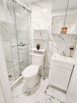 For Lease - 28 Castle Harbour Lane, Markham, Ontario - Photo 1