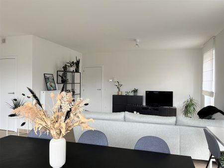 Ruim gelijkvloersappartement met 2 slaapkamers en tuin - Foto 4