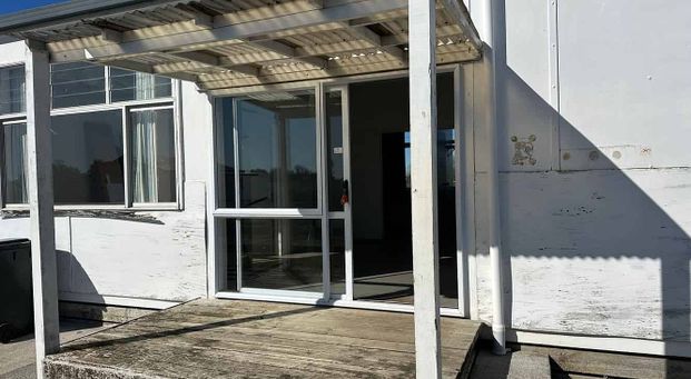Commercial Office, workshop, studio, Yard Space - Photo 1