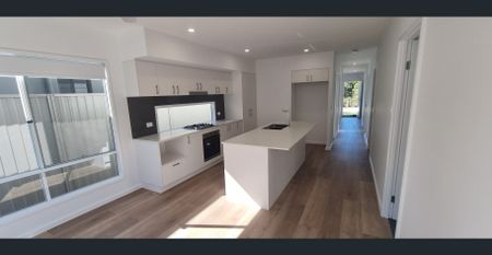 Brand new home, available soon - Photo 5