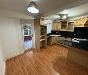 2 bedroom semi-detached house to rent - Photo 4