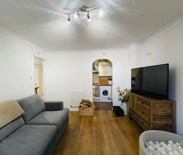 Elm Road, Redhill, RH1 - Photo 6