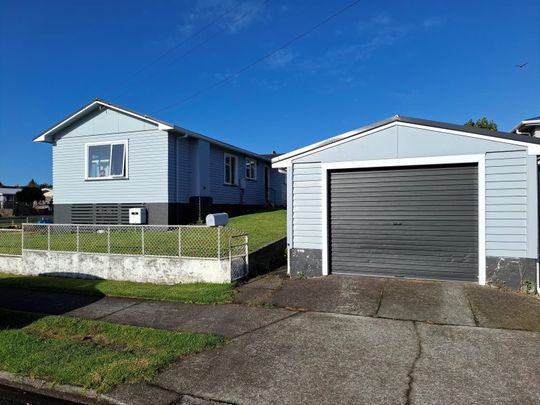 53 Mould St, Waitara - Photo 1