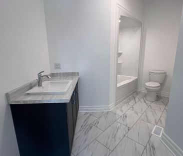 For Lease - 7532 Splendour Drive Unit# Main, Niagara Falls, Ontario - Photo 4