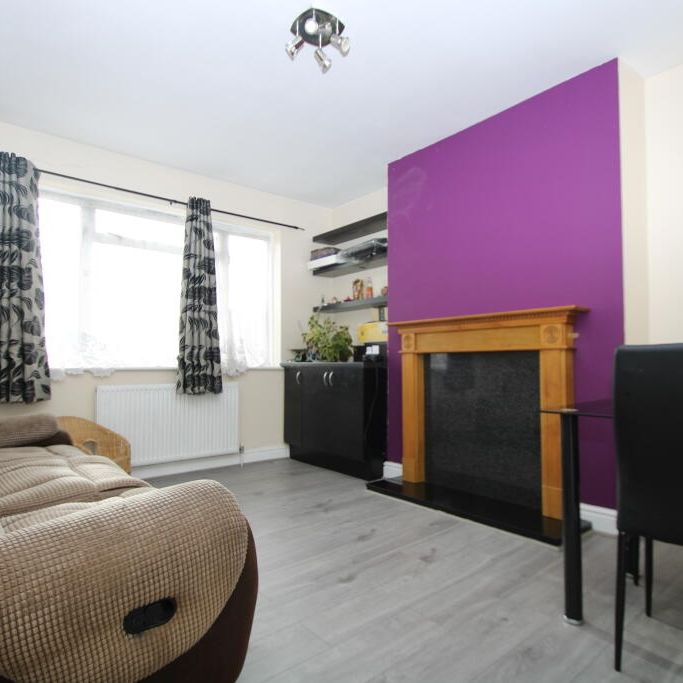 2 Bed Maisonette, Martin Crescent, CR0 - Photo 1