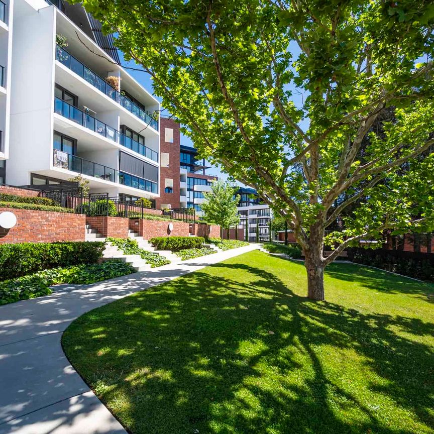Stylish Ground Floor Two-Bedroom Apartment - Photo 1