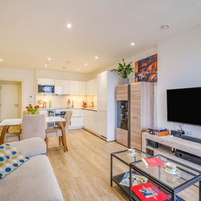 1 Bed Flat, Distel Apartments, SE10 - Photo 1