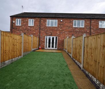 2 bedroom terraced house to rent - Photo 2