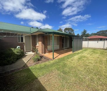 1/1 Samuelson Crescent, Armidale NSW 2350 - Photo 1