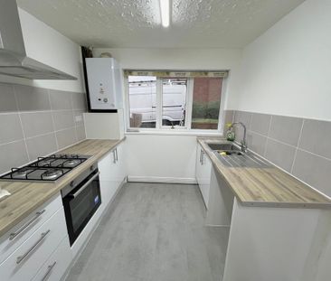 3 bedroom terraced house to rent - Photo 6