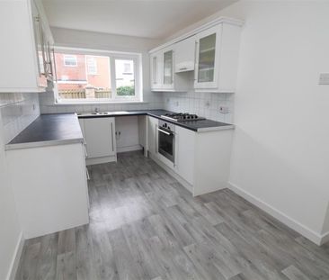 3 Bedroom House - Detached - Photo 5