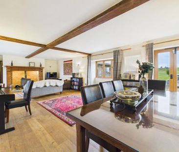 4 bedroom barn conversion to rent - Photo 3