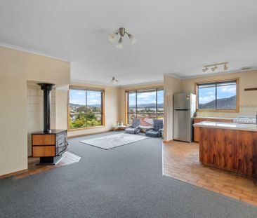 Convenient Location - Photo 4