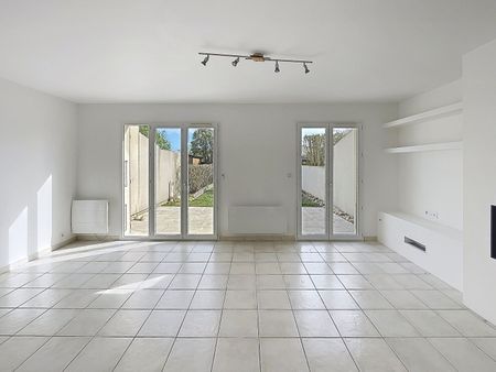 Location Maison 4 pièces 79m² PUILBOREAU 17138 - Photo 4