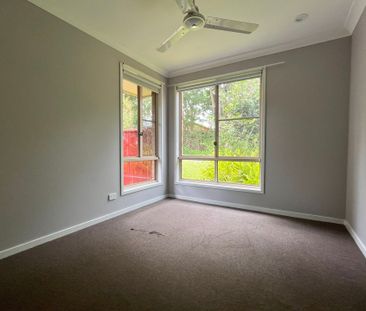 Family Home in Cul-De-Sac with a Pool - Photo 5