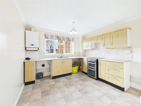 2 bedroom maisonette to rent - Photo 5