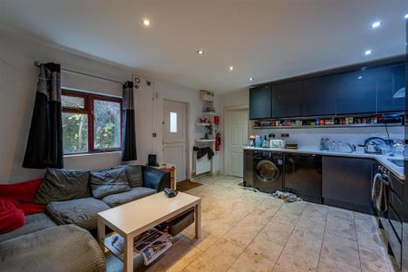 4 bedroom house to rent - Photo 2