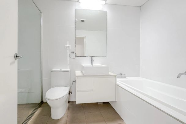 Exquisite, Modern Two Bedroom Apartment For Lease - Photo 1