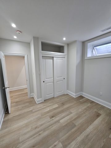 For Lease - 41 Sugarbush Square, Toronto, Ontario - Photo 3