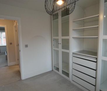 3 bedroom semi-detached house to rent - Photo 4