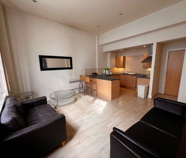 1 Bed Flat, Eastgate, LS2 - Photo 2