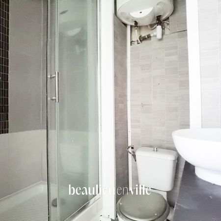 National - T2/3 rénové - 685 € - Photo 4