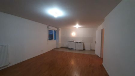 location Appartement T3 DE 63.44m² À PALAISEAU - Photo 2