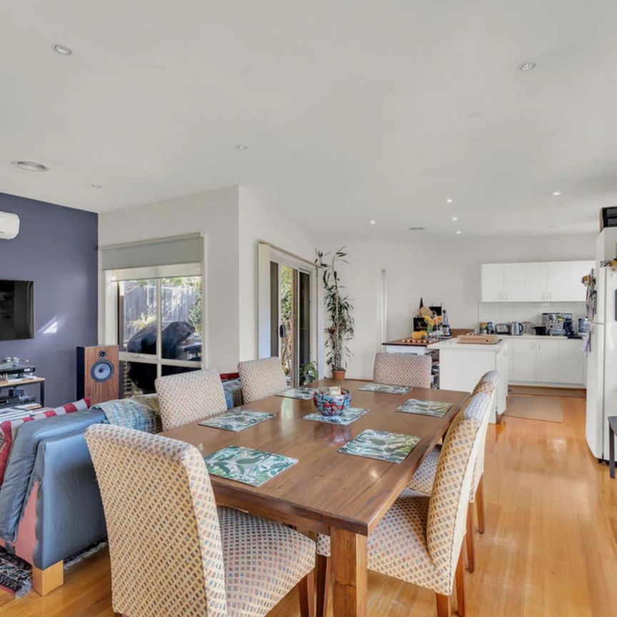 Modern Living ! - Photo 1